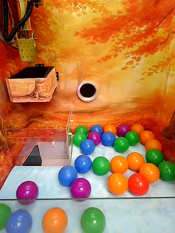 Carmin Forest claw machine