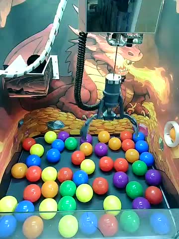 Dragon's Trove claw machine