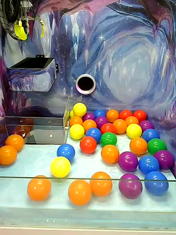 Glacial Cave claw machine